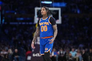带刀侍卫！克拉克森三节打完6中4拿10分 NBA杯决赛贡献15分
